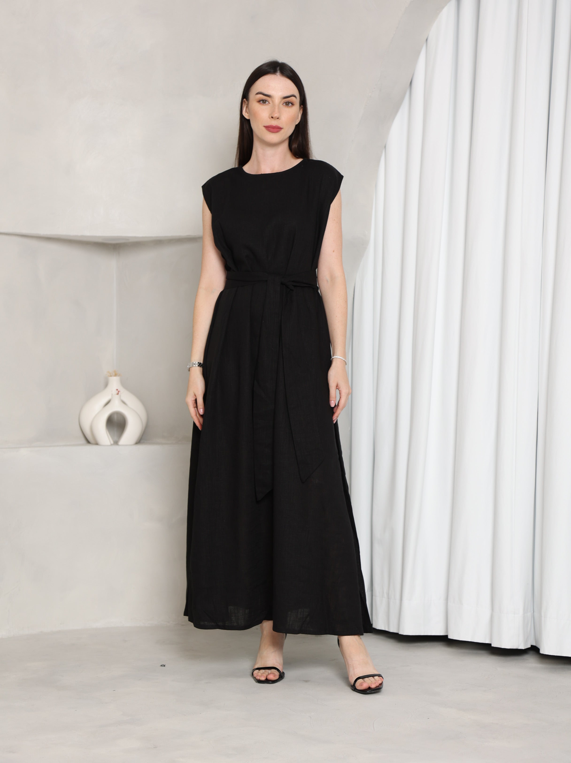 LINEN DRESS UNDER ABAYA