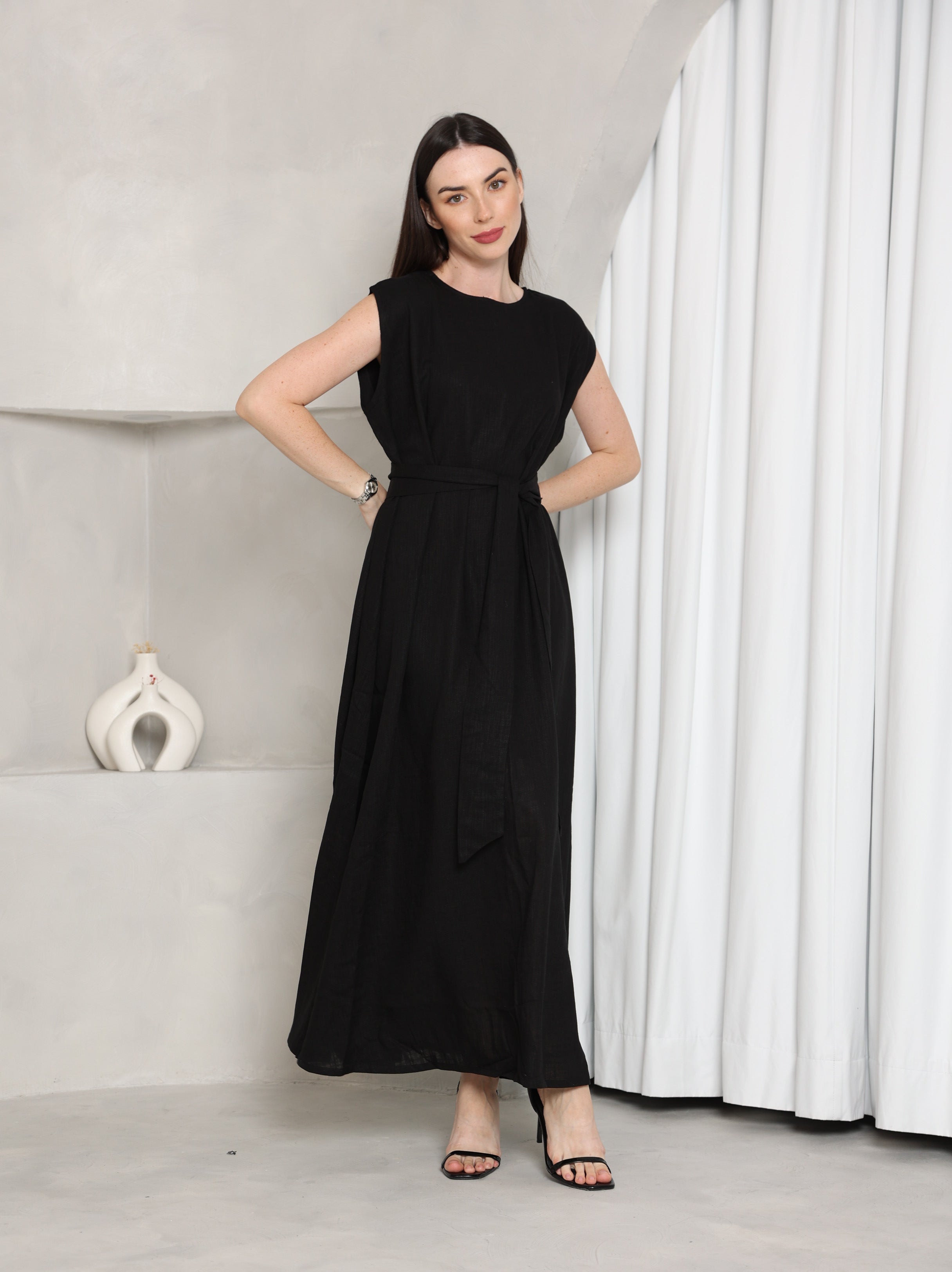 LINEN DRESS UNDER ABAYA