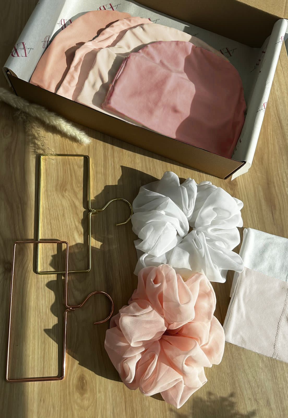 TURBAN DOUBLE WRAP BOXES