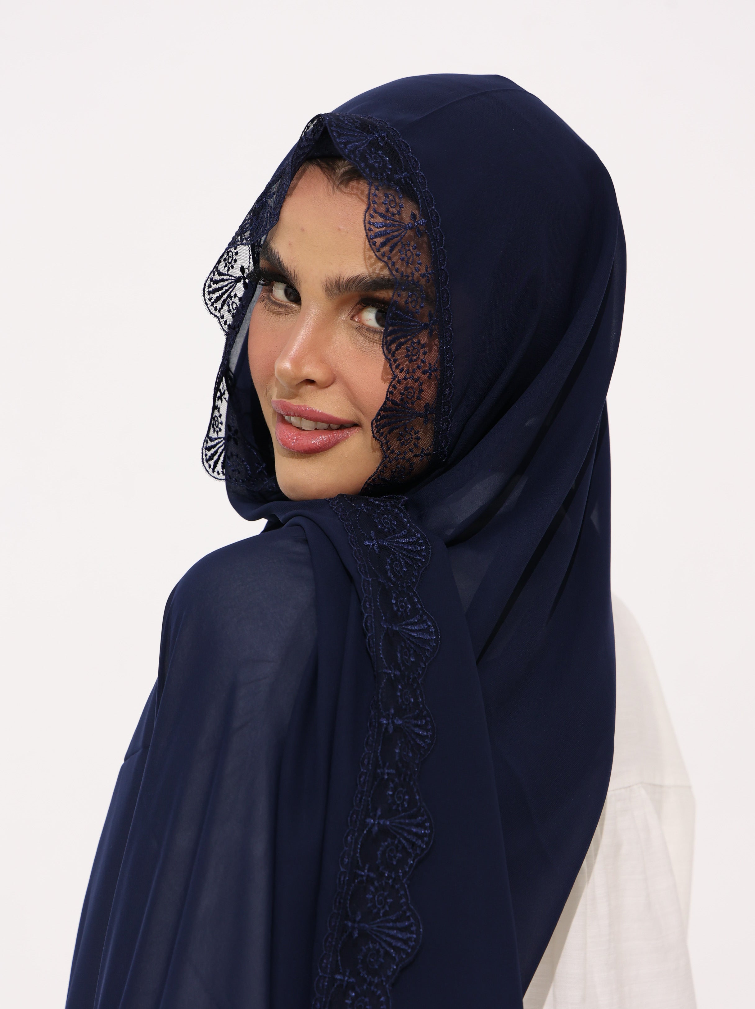 DANTELLE HIJAB
