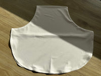 SLEEVELESS HALF BLOUSE