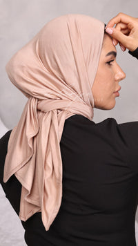 Tri Hijab