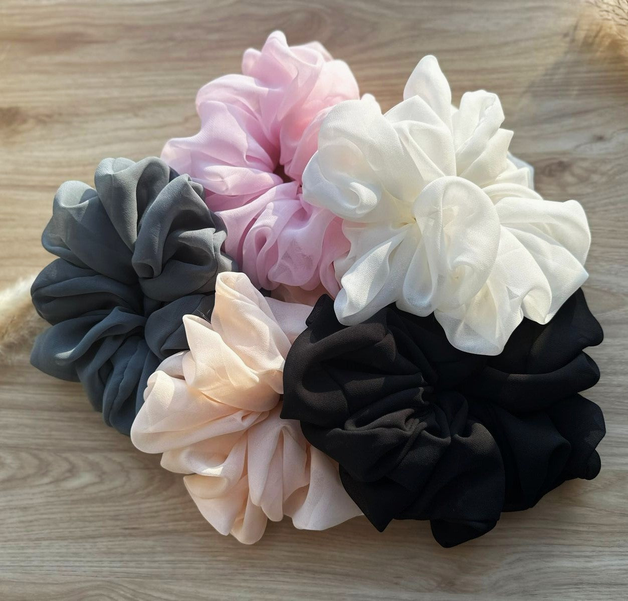 HAIR SCRUNCHIES